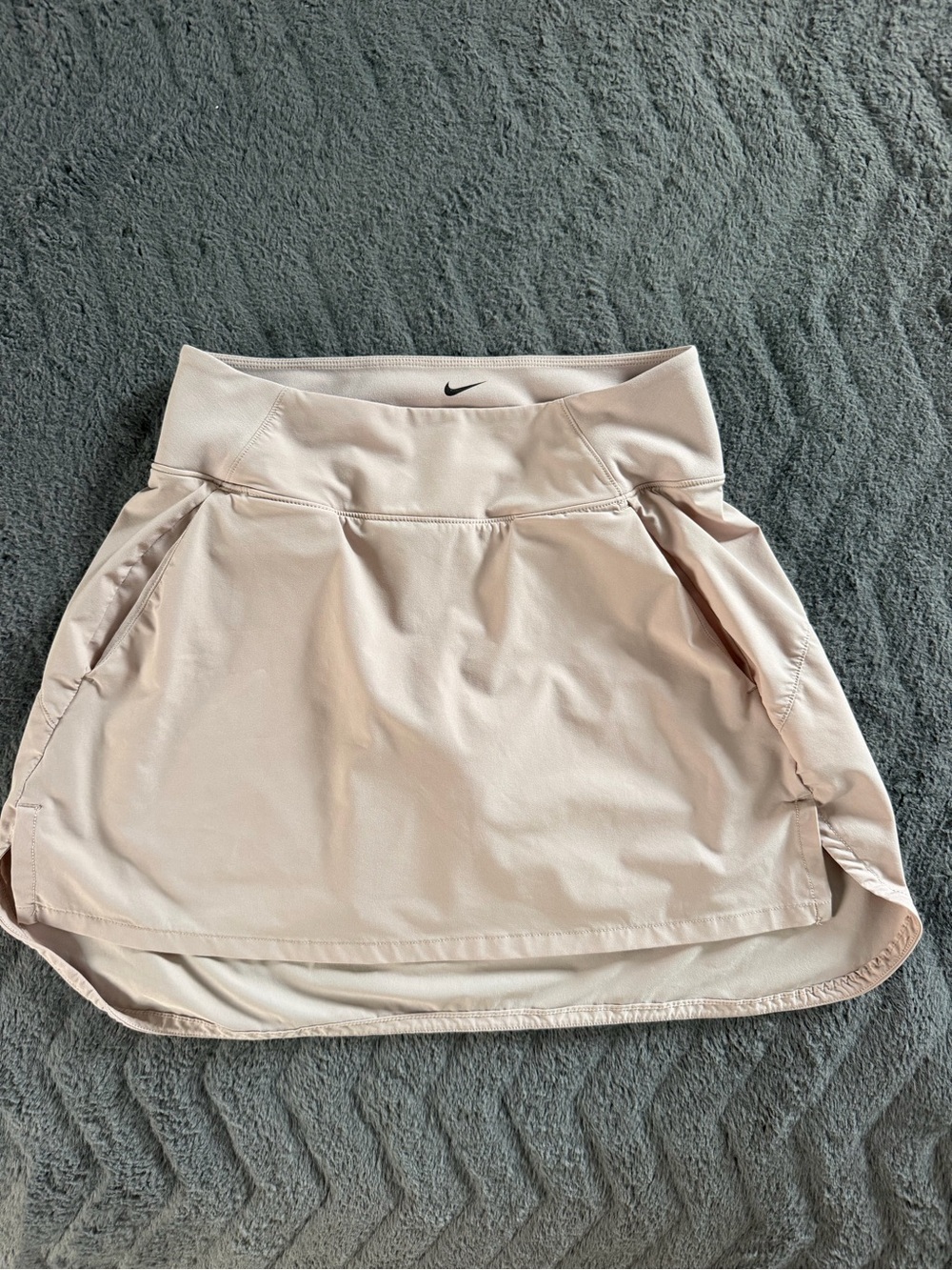 EUC Nike light tan dryfit Athletic Skort with Swoosh
